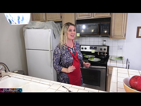 ❤️ Belle-mère qui le traie dans la cuisine avant son rendez-vous. ❌ Porno fait maison at porn fr.porn-93.ru ☑